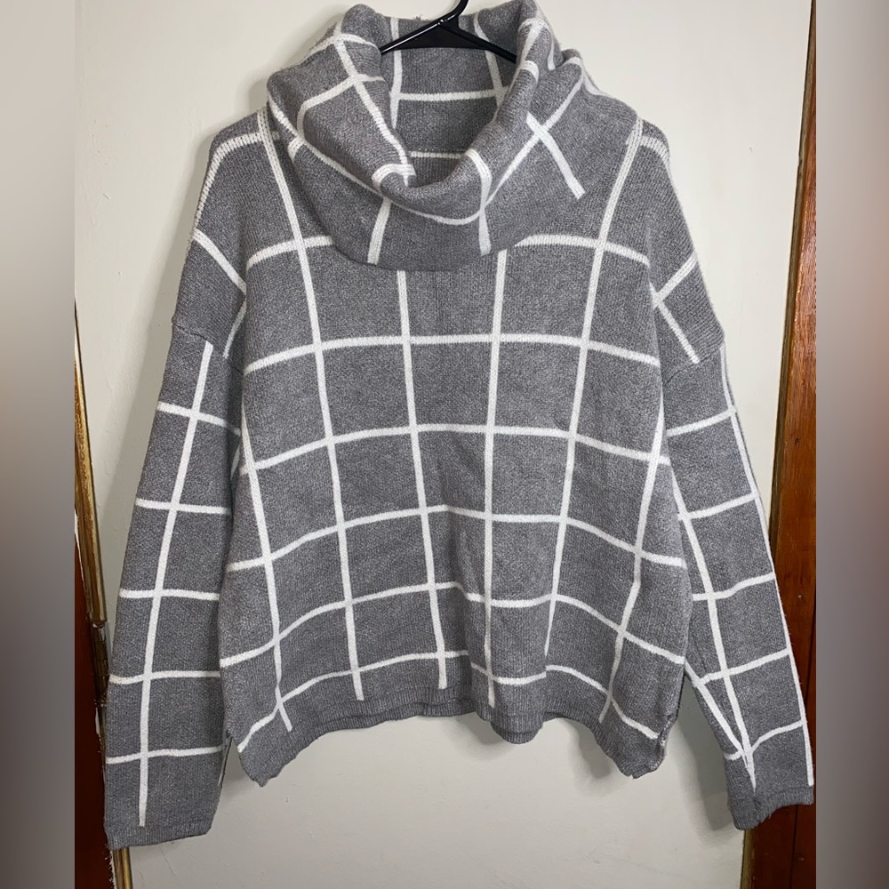SHEIN Grid Pattern High Neck Sweater